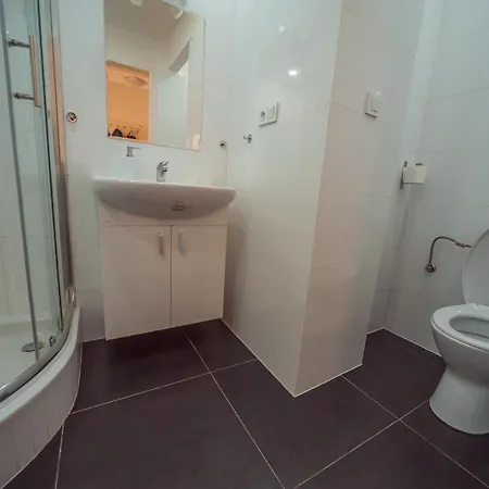 Falcon Street No.72 Apartment
